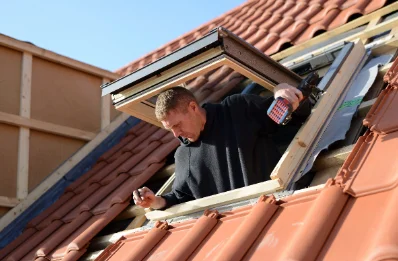 Pose de fenêtres de toit Velux à Montainville